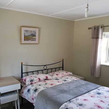Dungloe Lakeside Lodging Apartment Ngoại thất bức ảnh